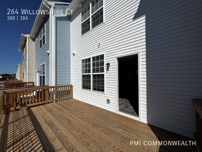 Foto del edificio - 264 Willowshire Ct