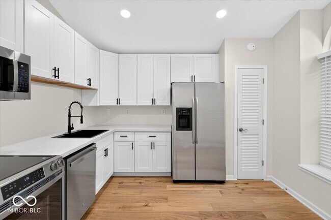 Foto del edificio - 9218 N Park Ave