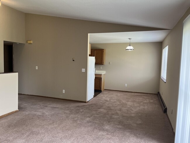 Building Photo - 480 Stratford Way