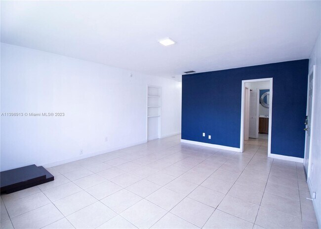 Foto del edificio - 6880 SW 25th St