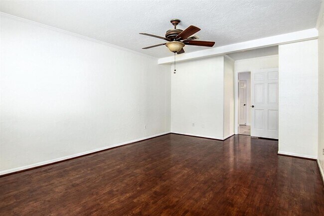 Foto del edificio - 505 Heathgate Dr