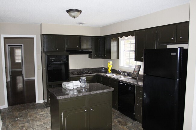 Foto del edificio - 3017 Domar St