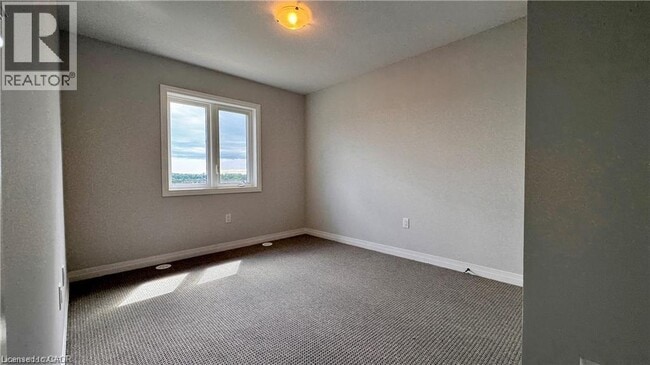 Building Photo - 155 Equestrian Way