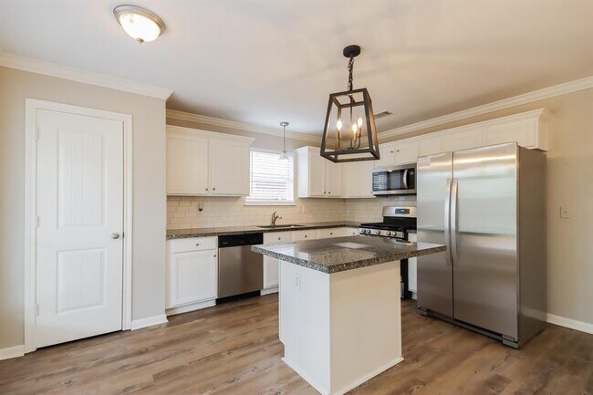 Foto del edificio - 2422 Sherwood Hollow Ln