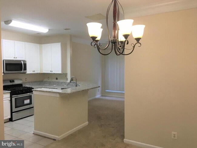 Foto del edificio - 1733 Kingsgate Ct