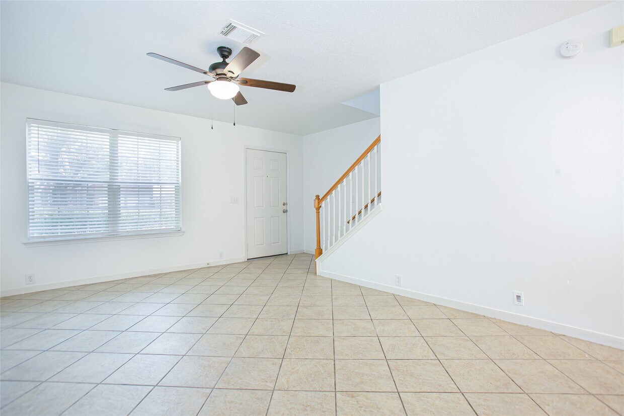 Primary Photo - 17627 S Summit Canyon Dr