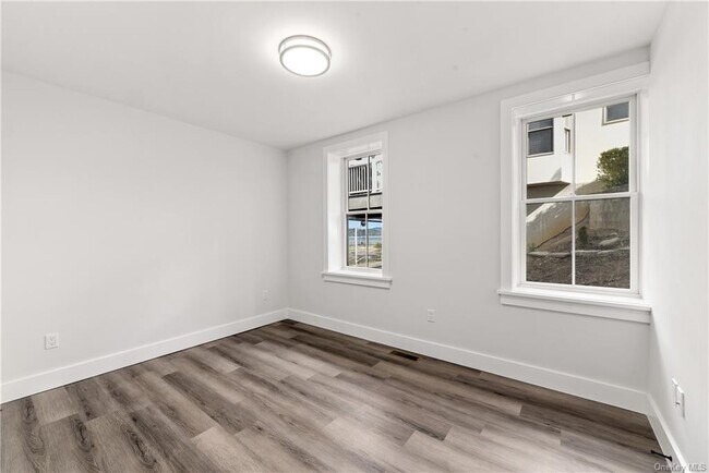 Foto del edificio - 21 Ridge St
