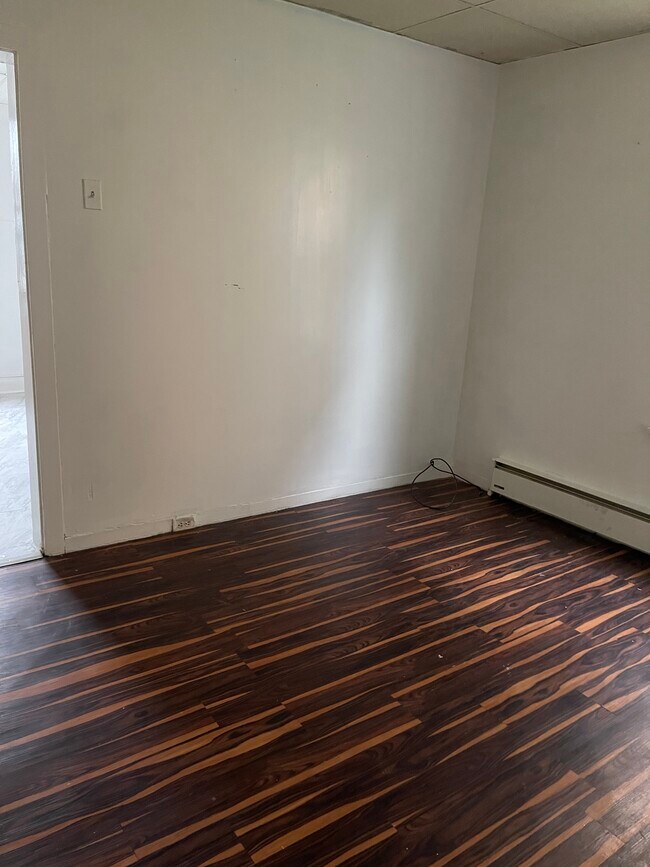 Comedor - 1026 Wallace Ave