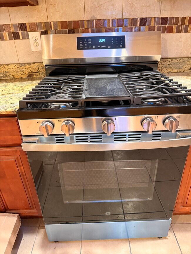 Foto del edificio - 10325 169th St