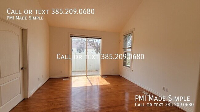 Foto del edificio - 3042 E Somerset Dr