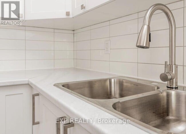 Building Photo - 3203 Principale St