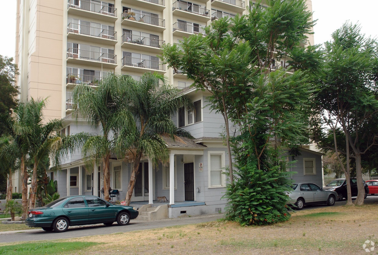 Building Photo - 3943 10th St