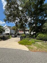Building Photo - 568 Hammock Ave