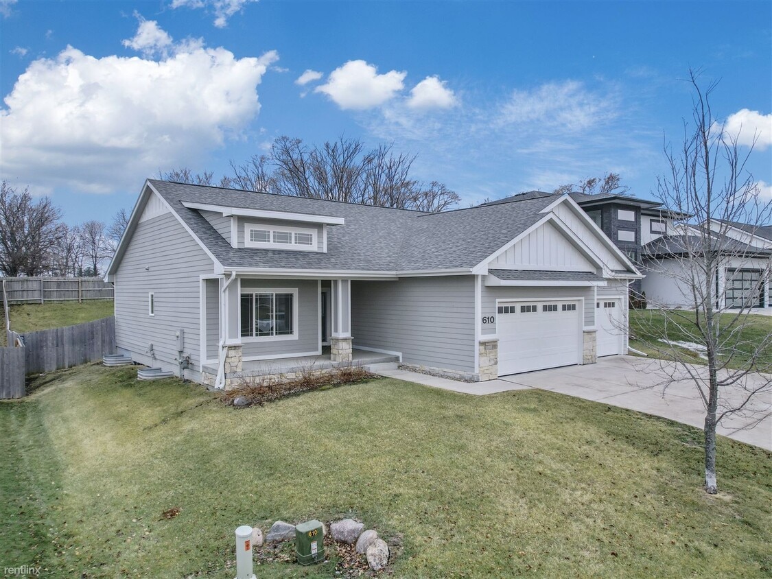 5 br, 3.5 bath House 610 Daybreak Dr House Rental in Waukee, IA