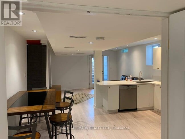 Photo du bâtiment - 130 Ashdale Ave