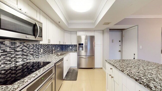 Photo - 20505 E Country Club Dr Apartment