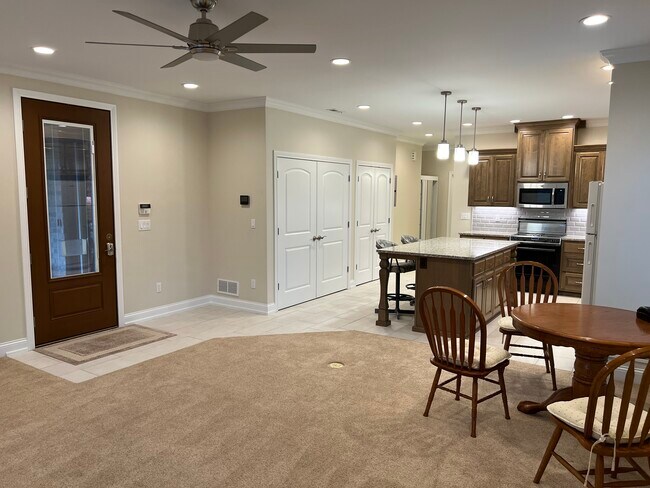 Foto del edificio - 2612 Tucker Station Rd
