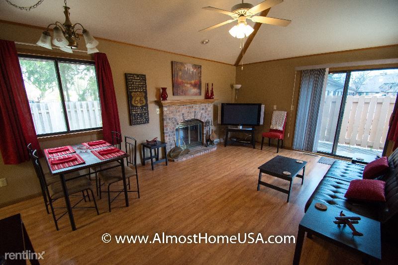 Primary Photo - 2 br, 2 bath Townhome - 13** W 18th Ave