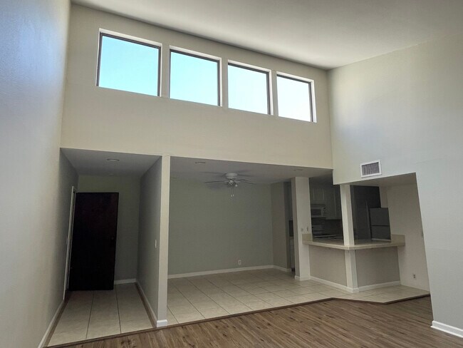 Vaulted ceilings - 2639 Pirineos Way