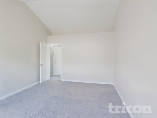 Building Photo - 9898 Worthington Blvd