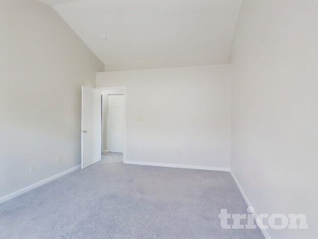 Foto del edificio - 9898 Worthington Blvd