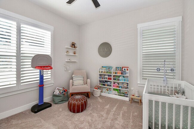 Building Photo - Stunning Matthews home available 2/1/2024
