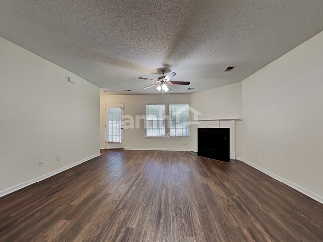 Foto del edificio - 119 Macallan Ct