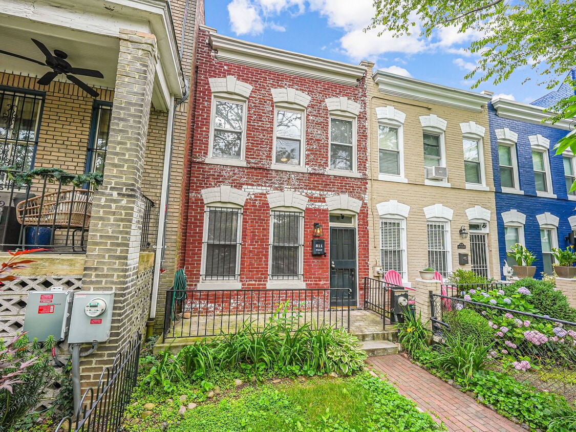 Primary Photo - 811 Kentucky Ave SE