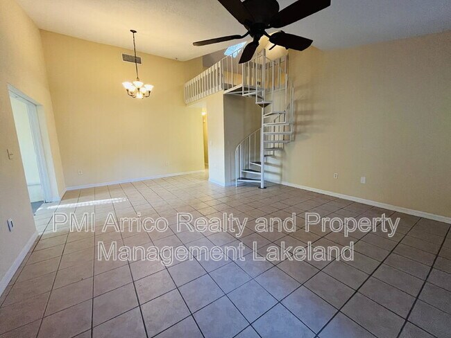 Foto del edificio - 5054 Hayes Rd