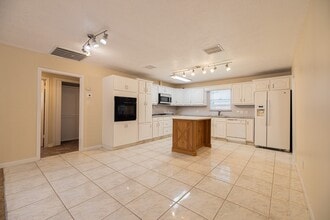 Building Photo - 4113 Edison St