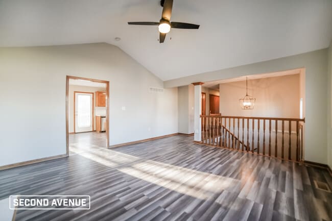 Foto del edificio - 1720 S Whitney DR