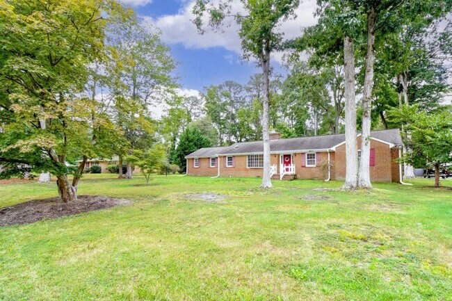 Building Photo - 903 York Warwick Dr