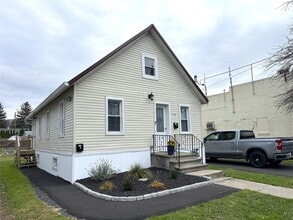 Building Photo - 112 Broad Ave