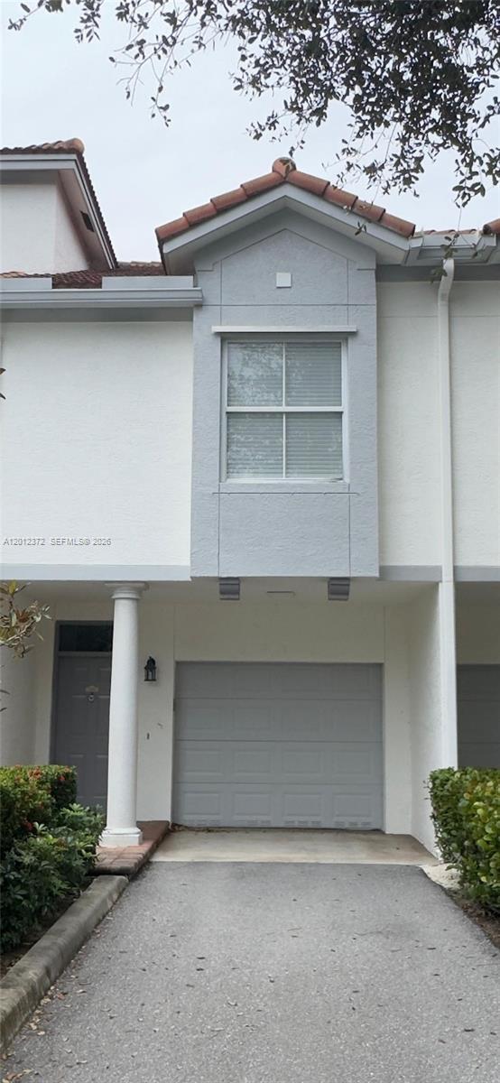 Building Photo - 2042 Alta Meadows Ln