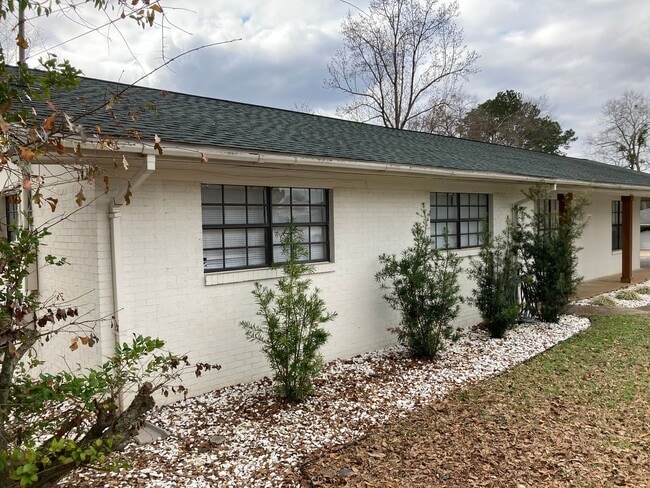 Building Photo - 311 Dixie Dr