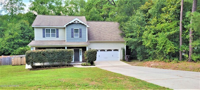 Building Photo - 723 N Chapin Rd