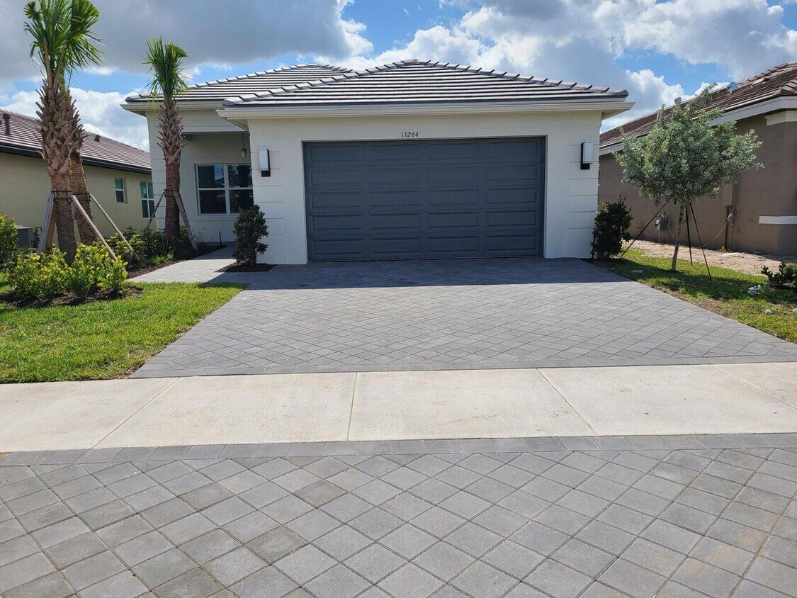 Foto principal - 13264 SW Blue River Rd
