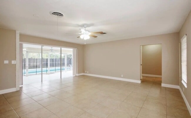 Building Photo - 1250 SW 9th Terrace