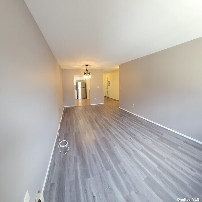 Foto del edificio - 82-76 Country Pointe Cir