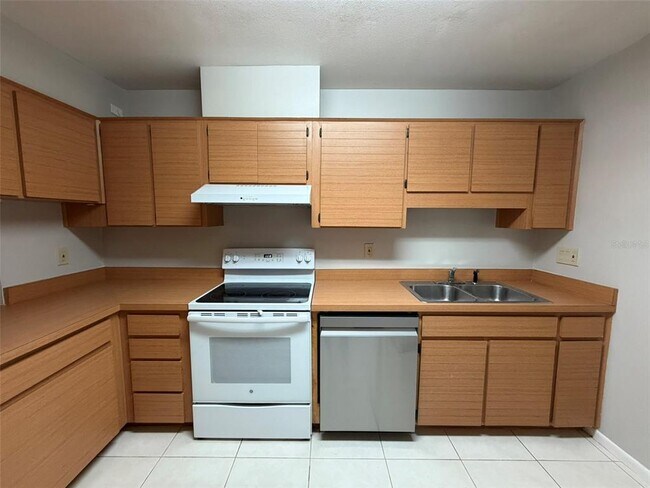 Foto del edificio - 3505 Tarpon Woods Blvd