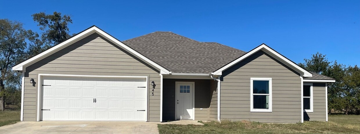 Foto principal - Cozy 4bd 2ba near Choctaw Casino