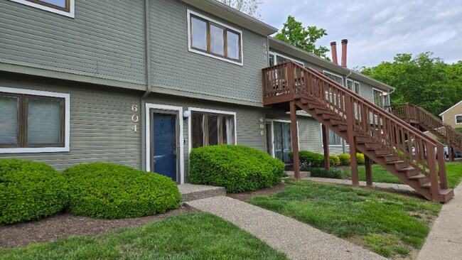 Foto del edificio - 604 Ledgeview Park Dr