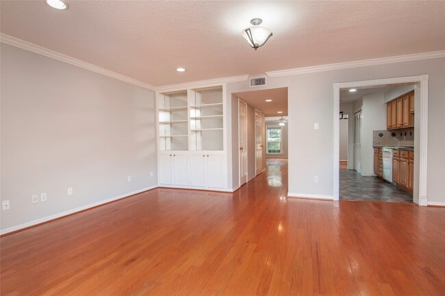 Building Photo - 12979 Trail Hollow Dr