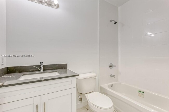 Building Photo - 14815 NE 7th Ct