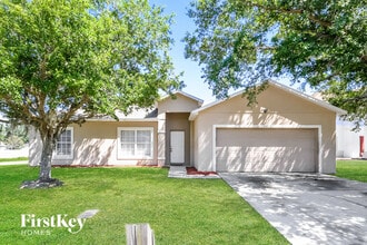 Building Photo - 702 Cotulla Dr