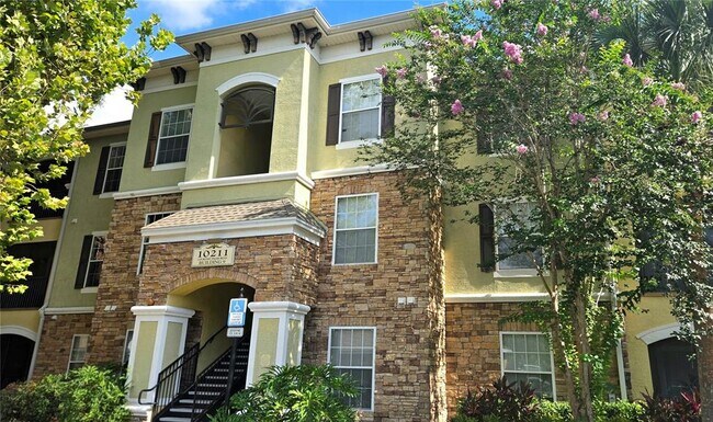 Foto del edificio - 10211 Courtney Palms Blvd