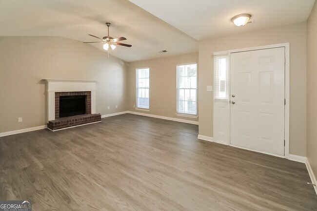 Foto del edificio - 7762 Briar Forest Ln