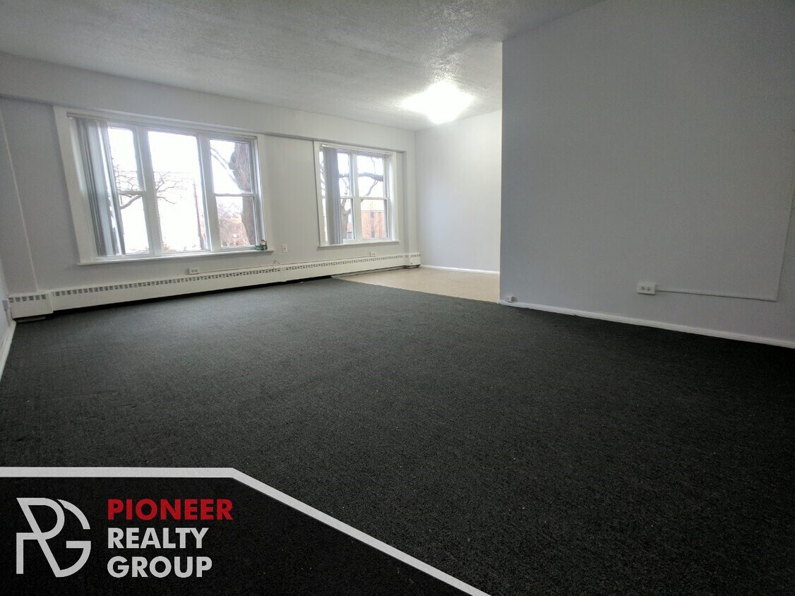 Foto principal - 7333 N Ridge Blvd