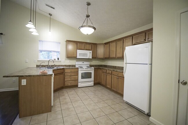 Building Photo - 152 Villefranche Dr