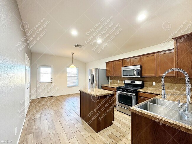 Foto del edificio - 3 br, 2 bath House - 357 Nandina Dr